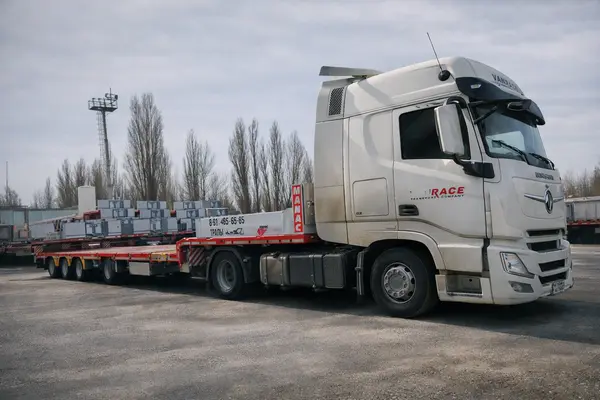Перевозка негабаритных и тяжеловесных грузов из Казани